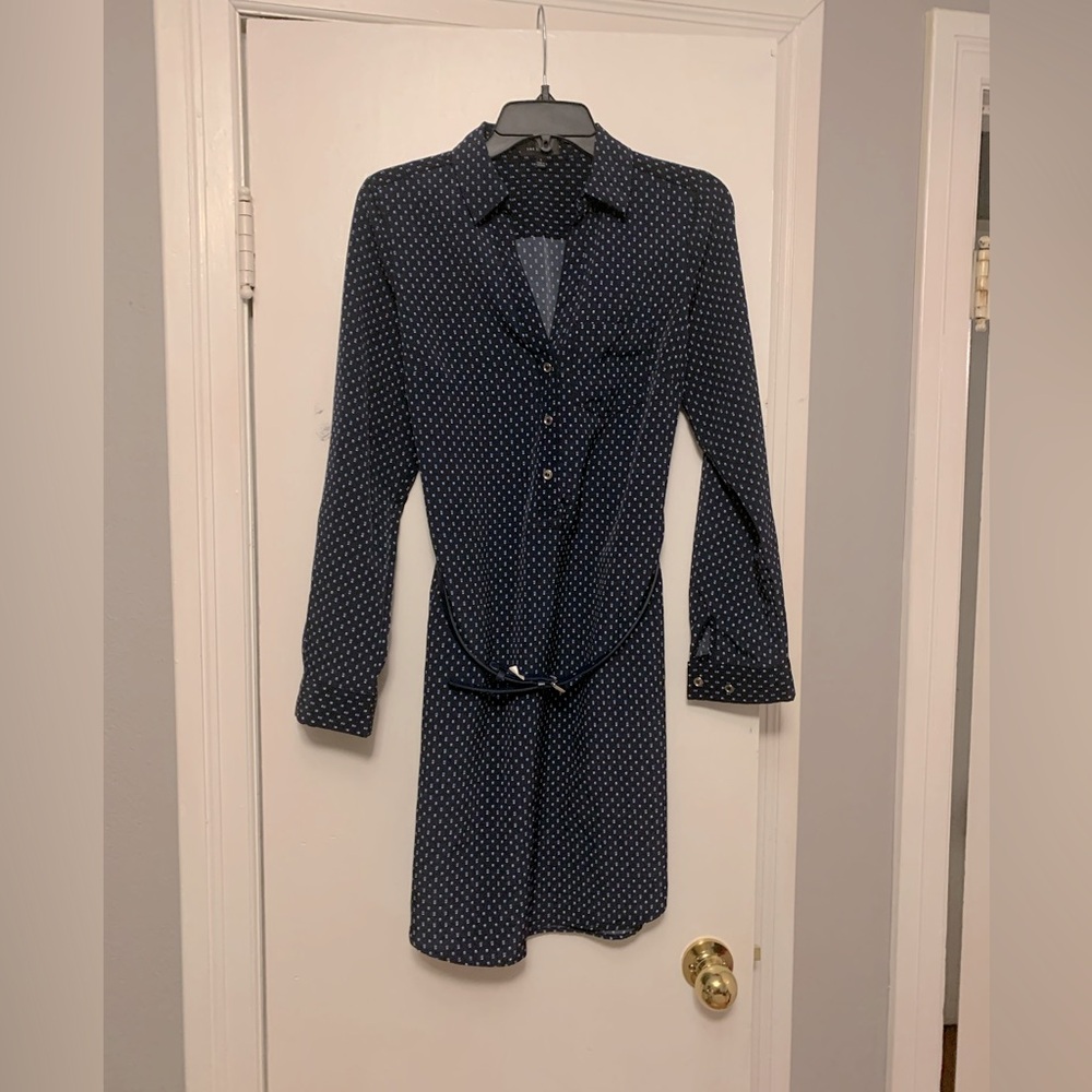 The Limited Women’s navy (with white & light blue pattern) dress. Size small.